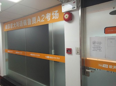 �Ͼ��W�L��ԇ�F��